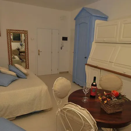Marina Di Castagneto Apartment *